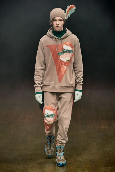Look 48